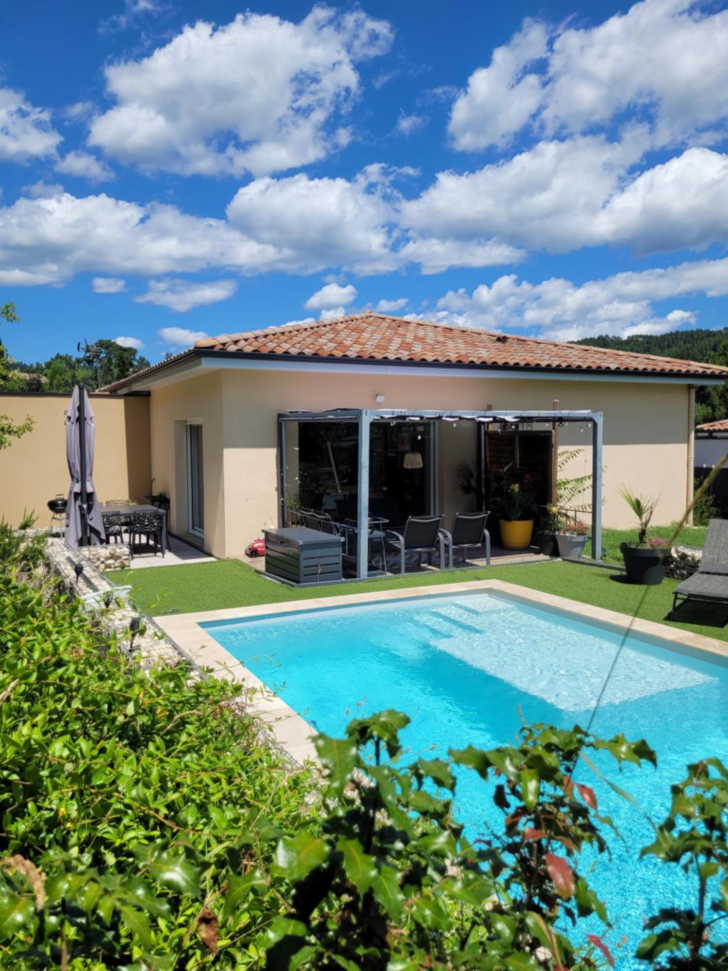 La Villa Des Papillons De Dugradus Aubenas Bagian luar foto