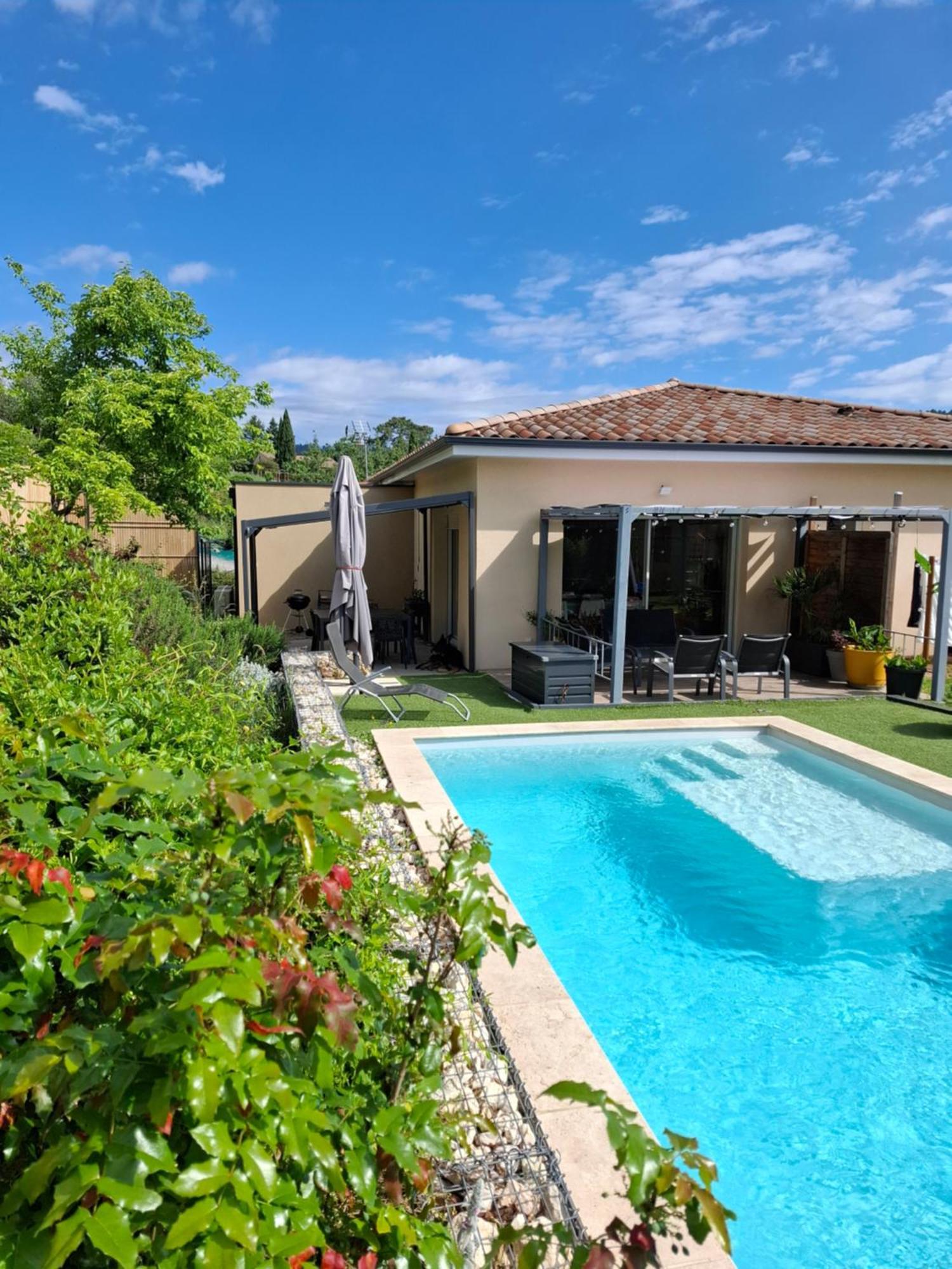 La Villa Des Papillons De Dugradus Aubenas Bagian luar foto